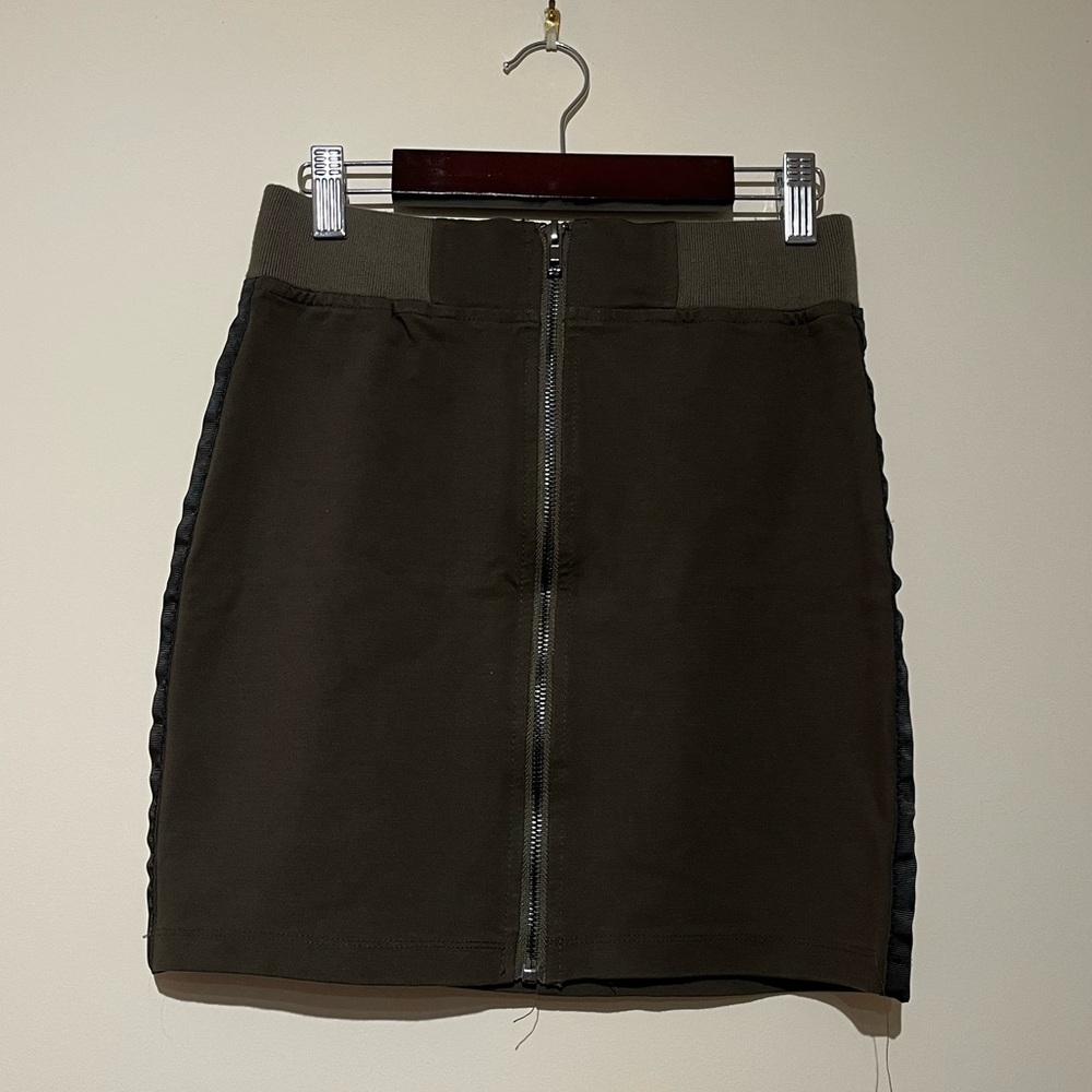 LF Mini Army Green Zipper Stretch Skirt